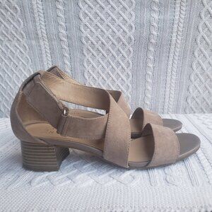 NATURALIZER Adele Sandal Heels 7.5